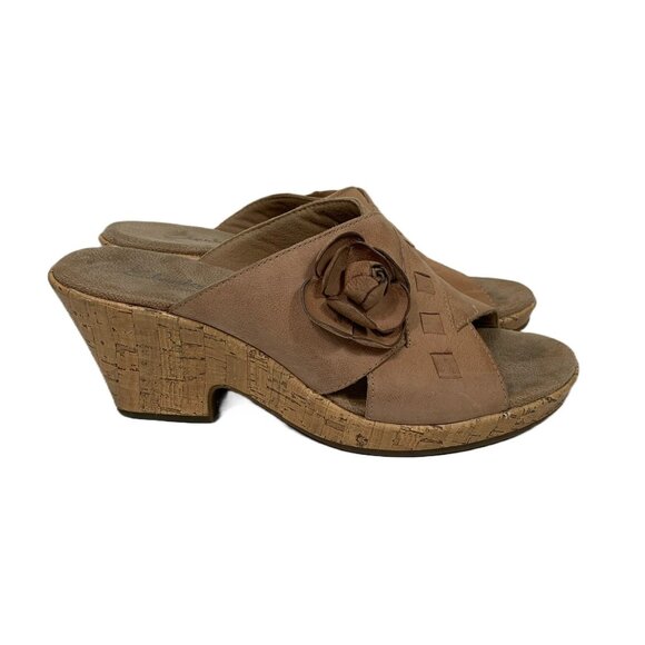 Clarks Cork Heeled Open Toe Sandals with Flower in Tan Size 9.5 - Picture 1 of 9